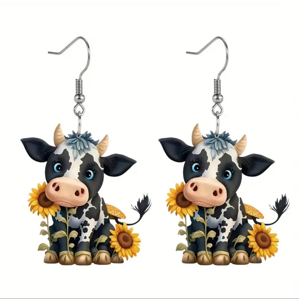 Earrings, Adorable Cow Print, NIP, Pierced Ears